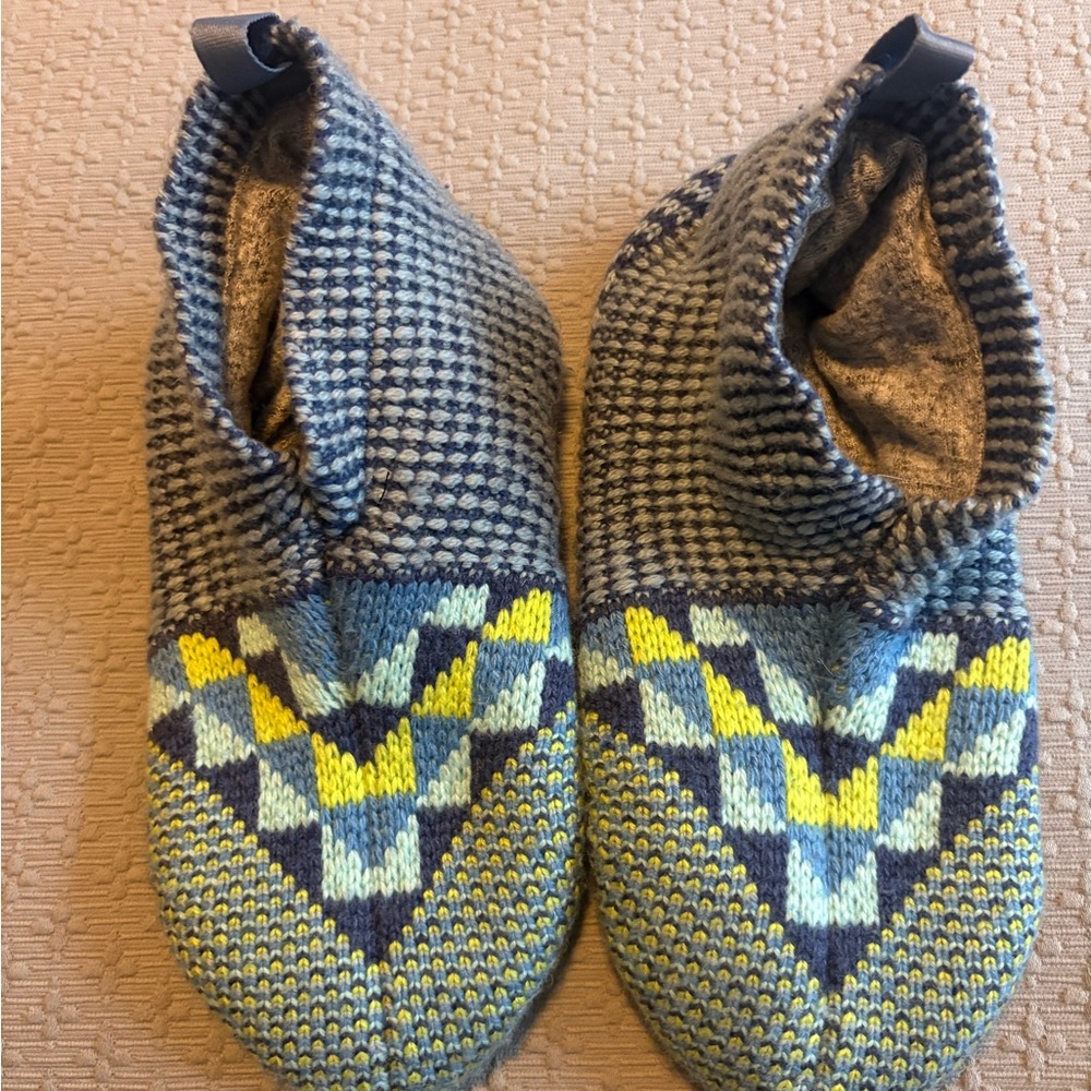 Bombas Slipper Socks with Geometric Pattern